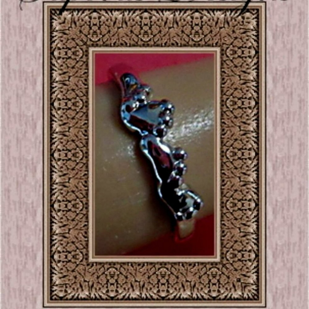 18KRP Baby Feet Design Ring Size 5 Unisex